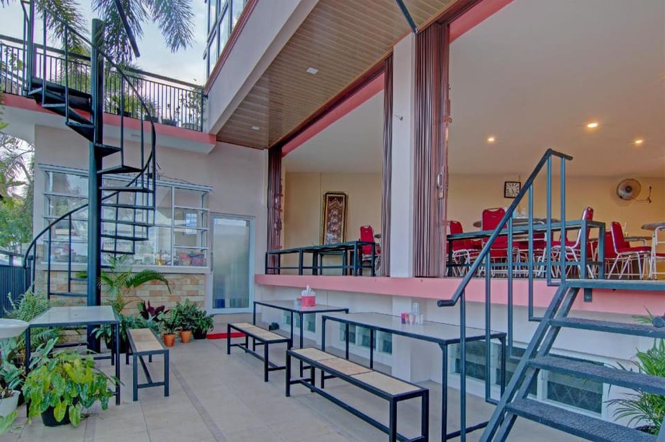 OYO 91951 Almira Homestay Syariah Hotel in West Sumatra, Indonesia