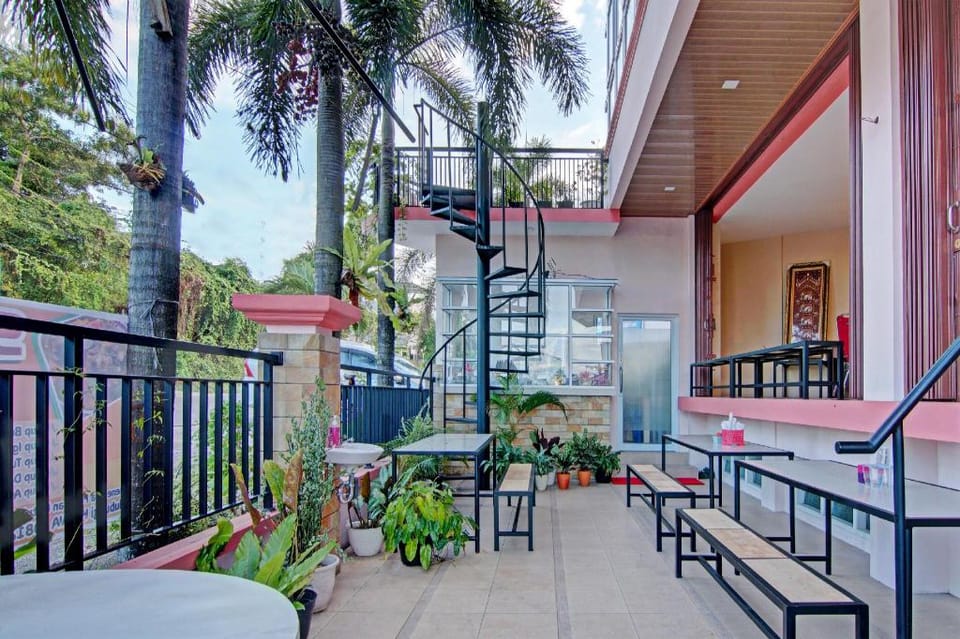 OYO 91951 Almira Homestay Syariah Hotel in West Sumatra, Indonesia