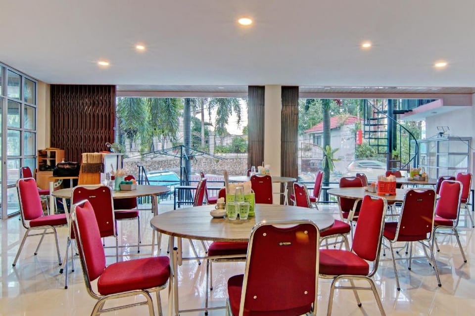 OYO 91951 Almira Homestay Syariah Hotel in West Sumatra, Indonesia