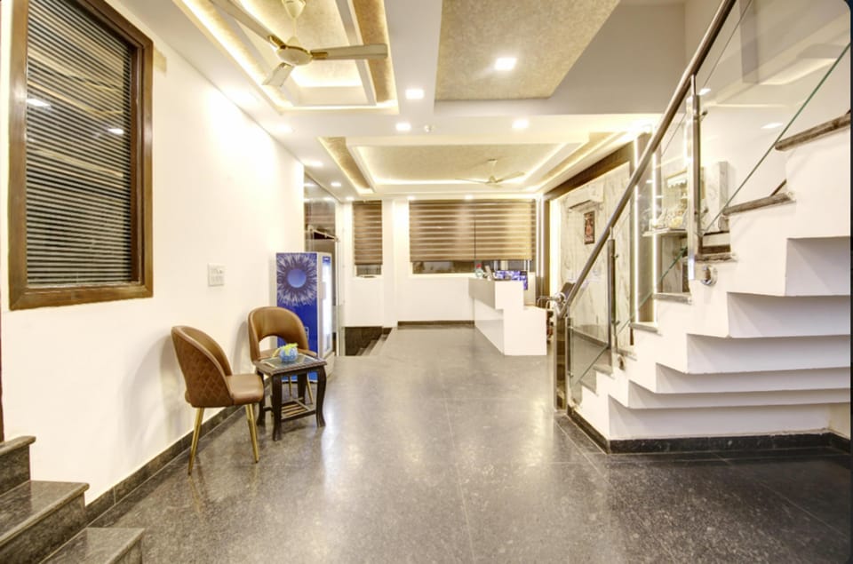 Hotel Devrana Delhi Airport Hotel in New Delhi