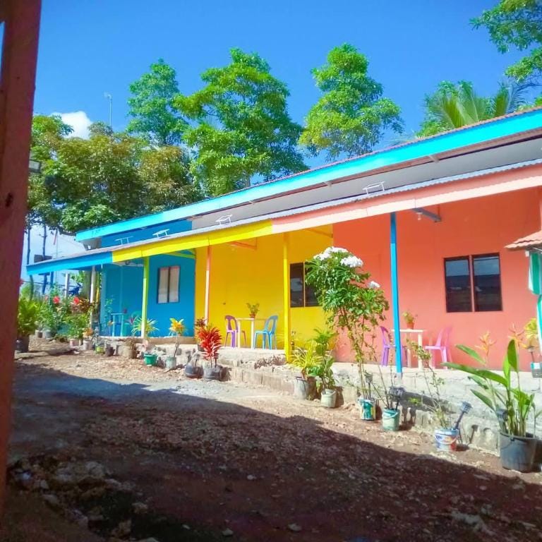Scott Camotes Beach House Resort in Central Visayas