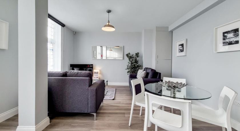 Roomspace Serviced Apartments - Brewers Lane Apartment in Twickenham