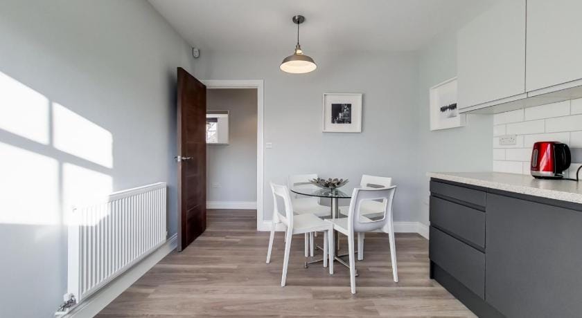 Roomspace Serviced Apartments - Brewers Lane Apartment in Twickenham