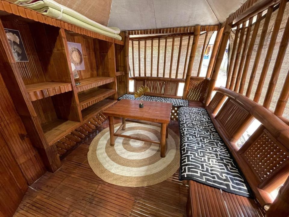 Modern Kubohouse Aircon- 2bedrooms/WIFI Vacation rental in Bolinao