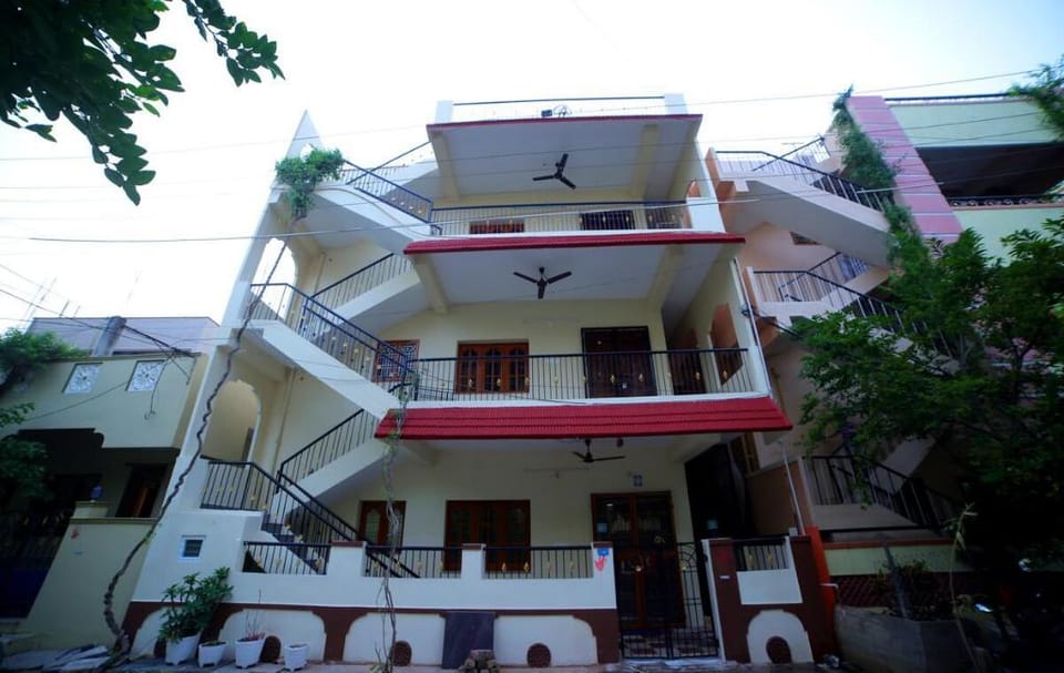 Centrally located 2 bed condo Vacation rental in Tirupati