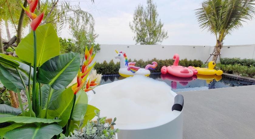 Cute Boys House คิวท์บอยส์เฮาส์ Villa in Thailand