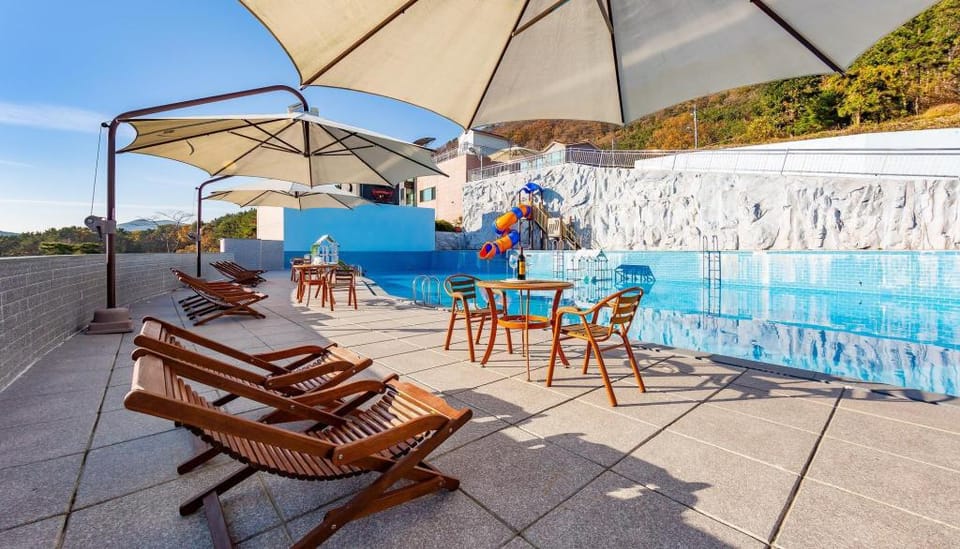 Geoje Daesan Oceanview Spa Pension Bed and Breakfast in South Korea