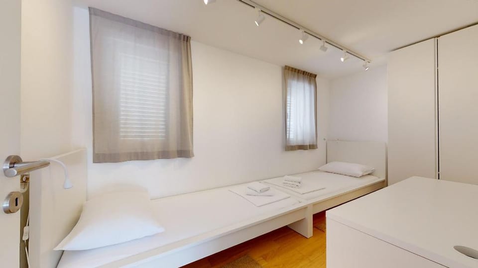 Two-Bedroom Apartment - Villa Zoe  Apartment in Komiža