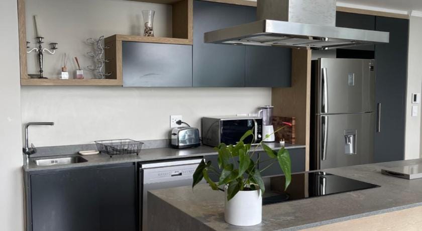 Sandton Smart Apartment Sixteen Apartment in Sandton
