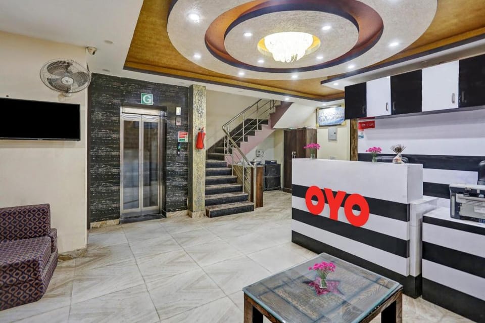 Super Hotel O Hotel Blue Orchid Hotel in Delhi