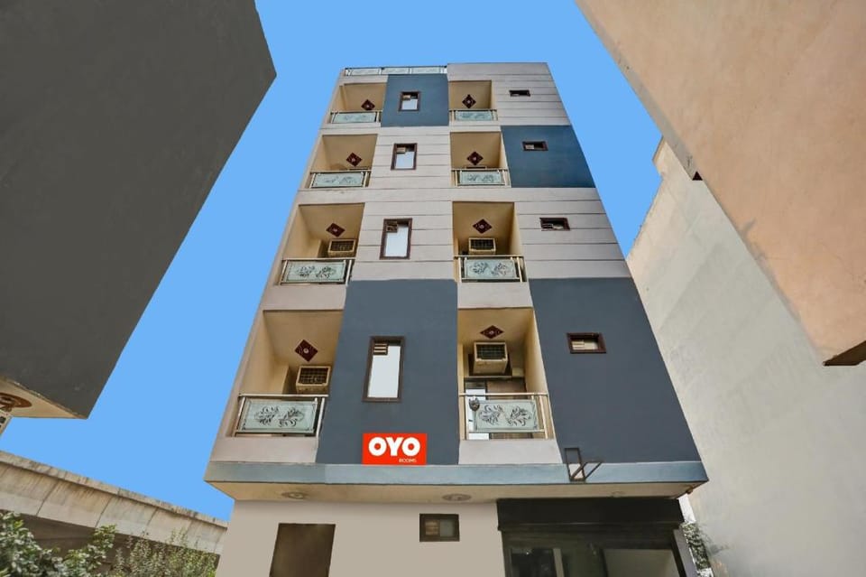 Super Hotel O Hotel Blue Orchid Hotel in Delhi