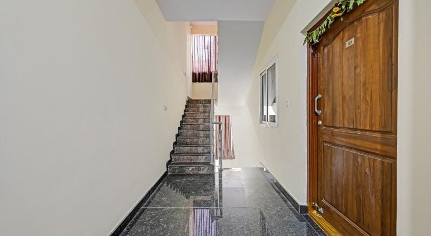 OYO Flagship 702960 Ericon Comfort Vacation rental in Bengaluru