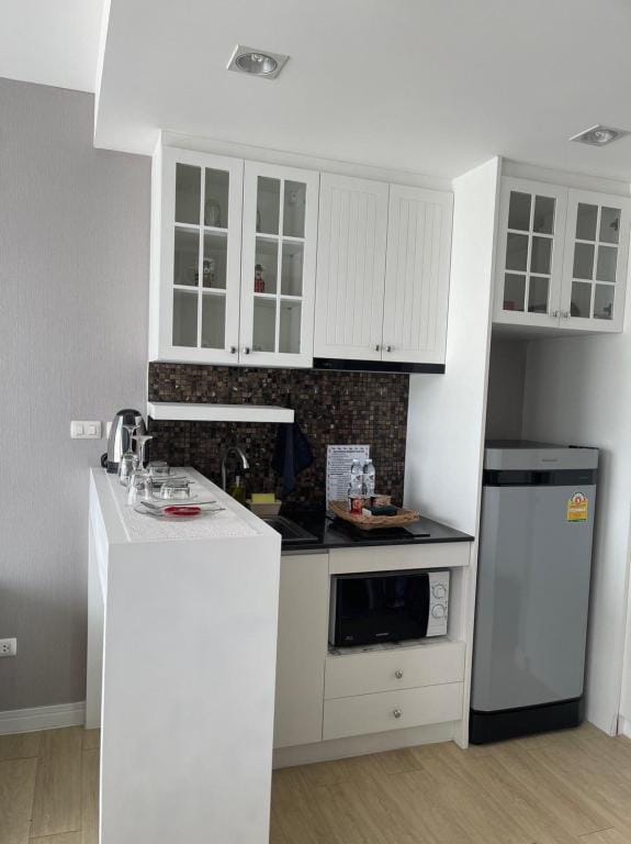 Hola House @Bangsaen Apartment in Chon Buri Changwat
