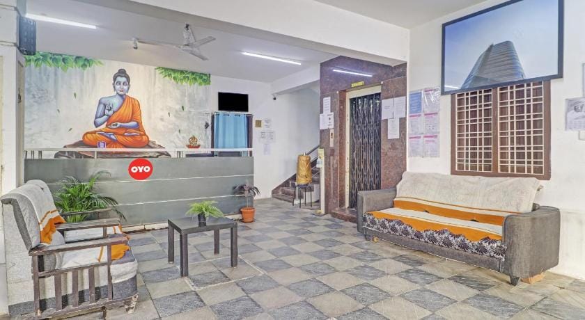 OYO 701985 AMRUTHA SPACES Hotel in Hyderabad