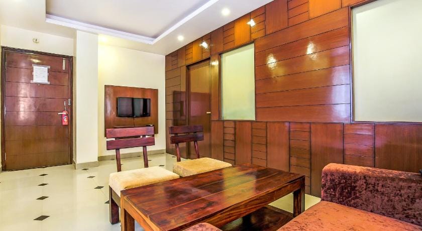 Townhouse OAK HOTEL Heritage Heights Hotel in Jaipur