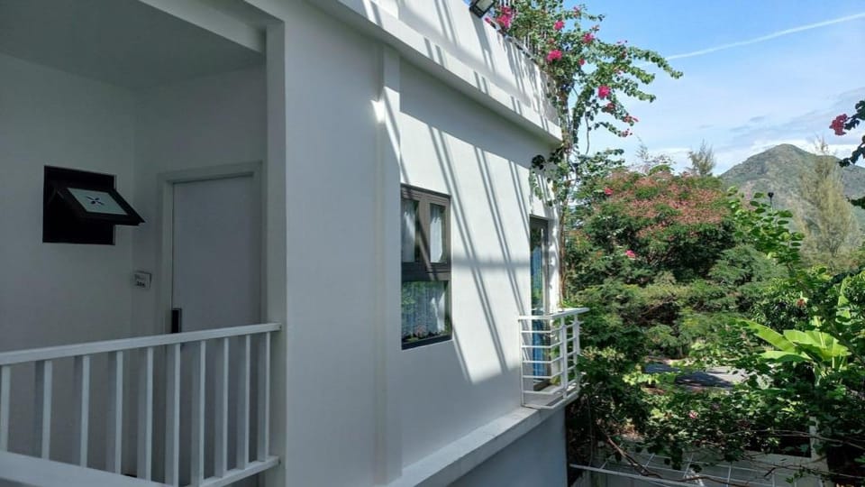 Mountains View- H2B Homestay Villa in Khanh Hoa Province