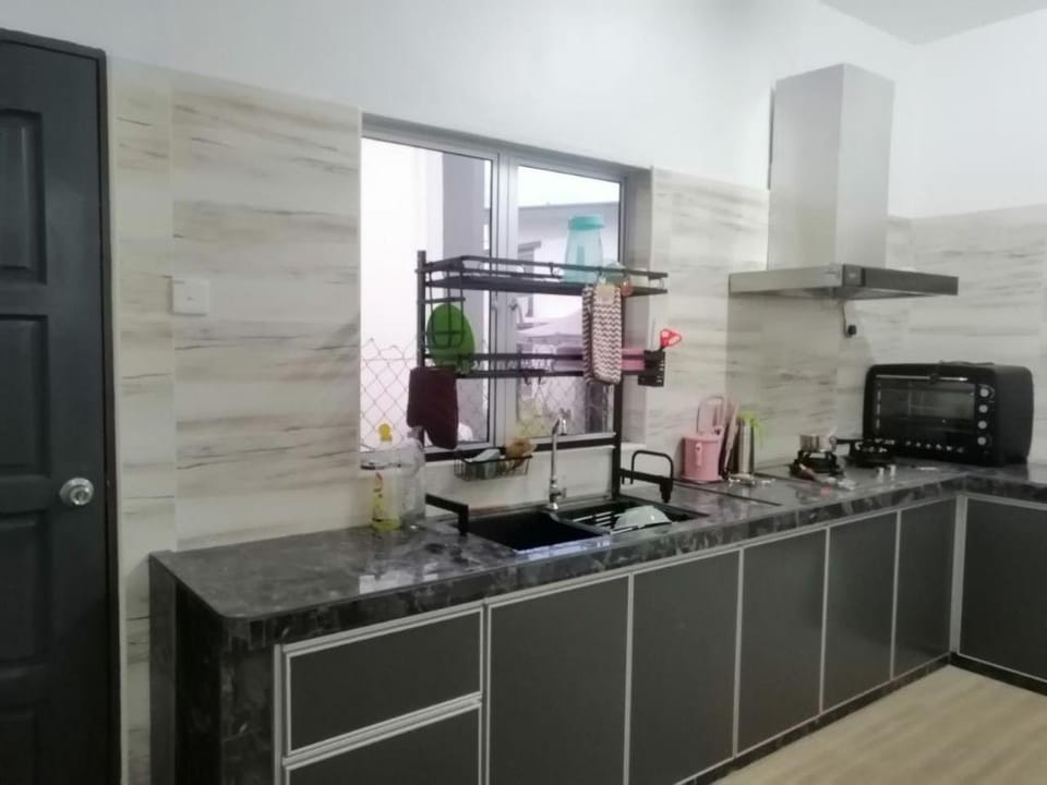 D'Hannan Homestay Kluang (Muslim Only) Vacation rental in Johor