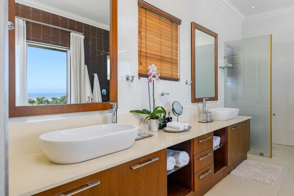 Fairway 11 Beach Villa Villa in KwaZulu-Natal