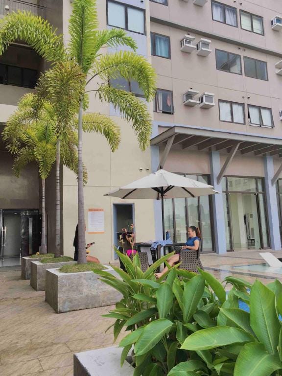 Condo • WIFI up to 100mbps • Infinity Pool Apartment in Lapu-Lapu City