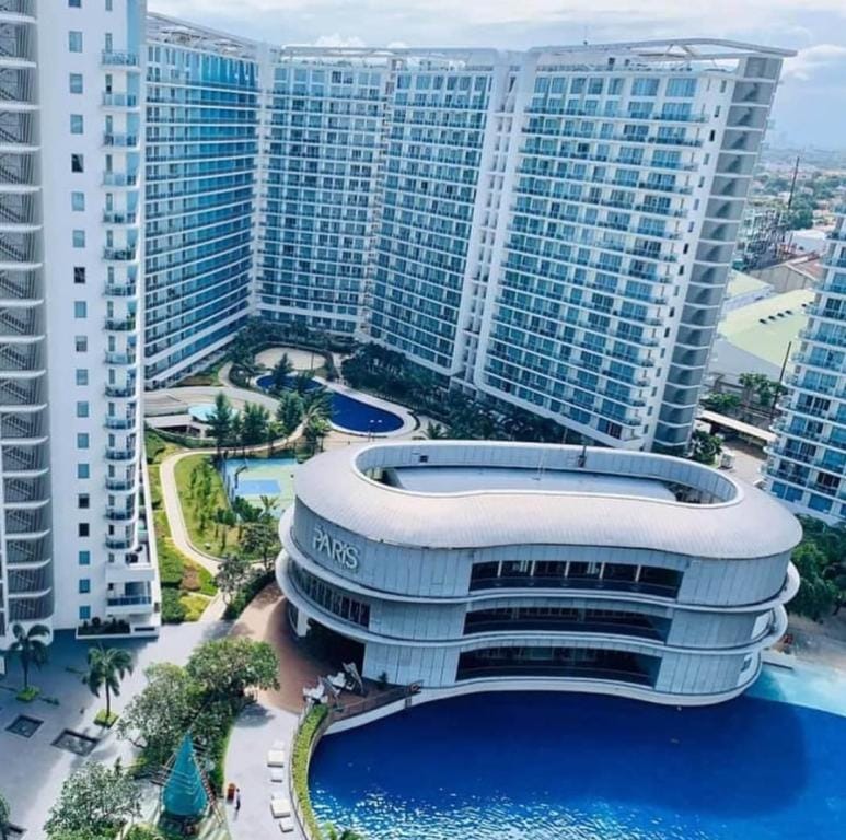 Azure Condo BNB Apartment in Paranaque