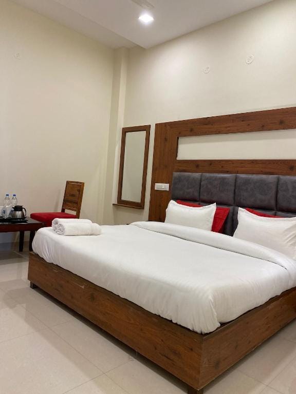 Hotel Woodlark Hotel in Punjab, India