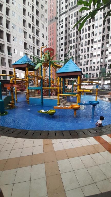 Apartemen transpark juanda view taman Apartment in West Java