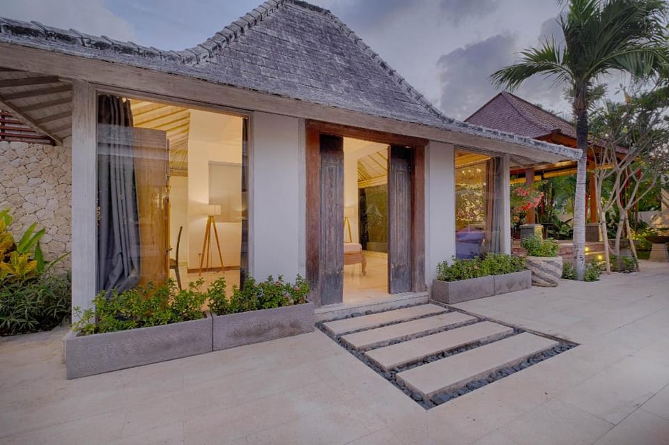 The Milky 3  BR Villa Private Pool Villa Y053 Villa in North Kuta