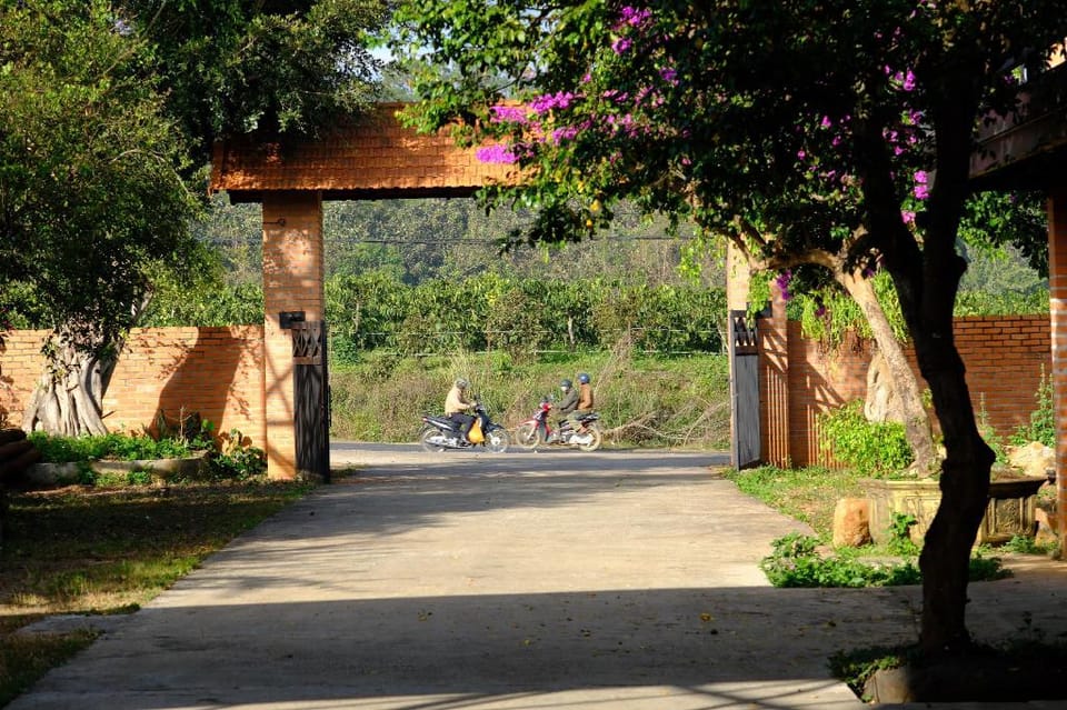 Ta Hine Homestay _ Ho Dai Ninh _Brick House Vacation rental in Lâm Đồng