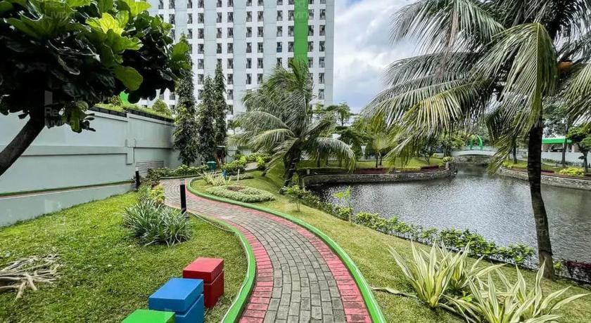 RedLiving Apartemen Green Lake View Ciputat - Pelangi Rooms 3 Tower E Hotel in South Jakarta City
