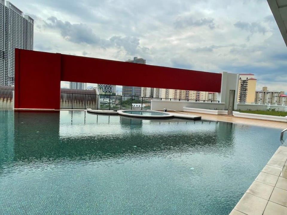 Romantic Suite + Private Jacuzzi @ KL downtown 176 Vacation rental in Federal Territory of Kuala Lumpur