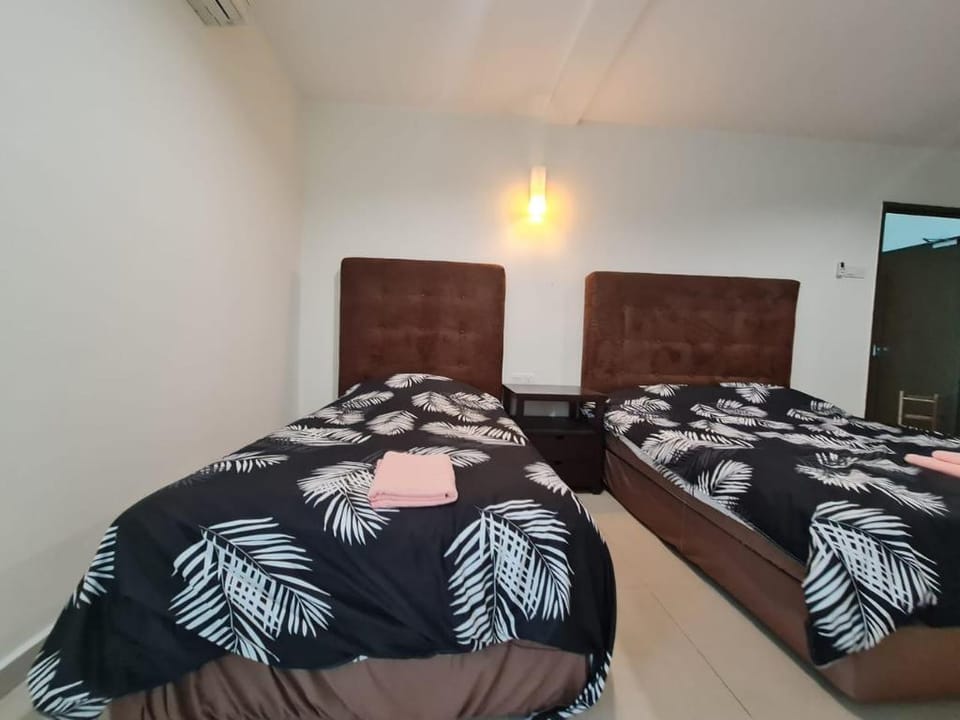 Sea view v 3 Bedroom Stay in Marina Island Resort  Vacation rental in Perak