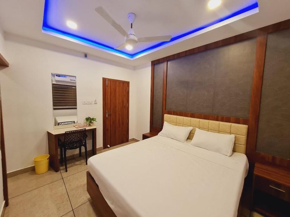 RAIL VIEW INN Hotel in Kerala