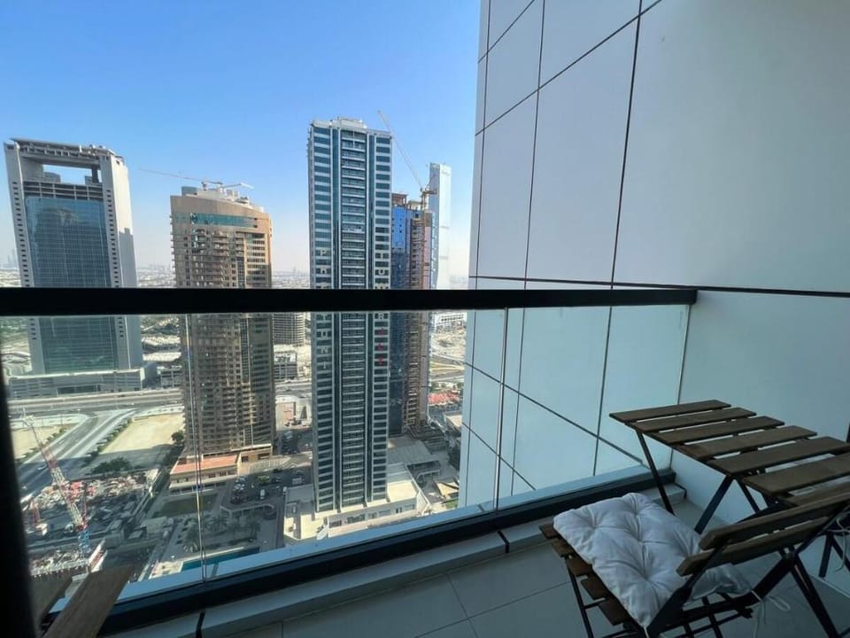 Lux 2BR Apt with Lake View in JLT, Dubai by Manzil Apartment in Dubai