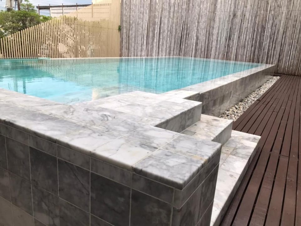 Yanud Residence pool view room1 Apartment in Phuket