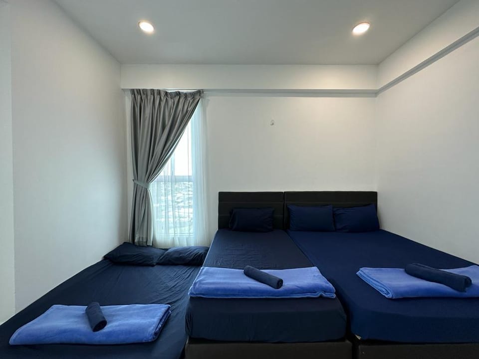 KK CITY SUTERA AVENUE OPP IMAGO 4 ROOMS 12Pax【DH2】 Apartment in Kota Kinabalu