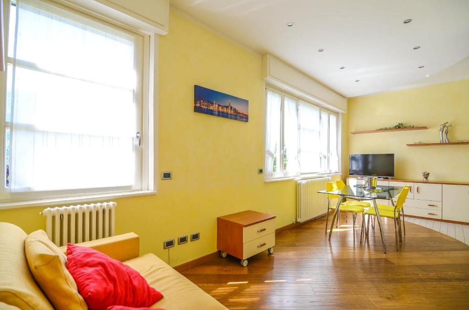 PARCO APARTMENT WITH LAKE VIEW AND PRIVATE PAKRING Apartment in Bellagio