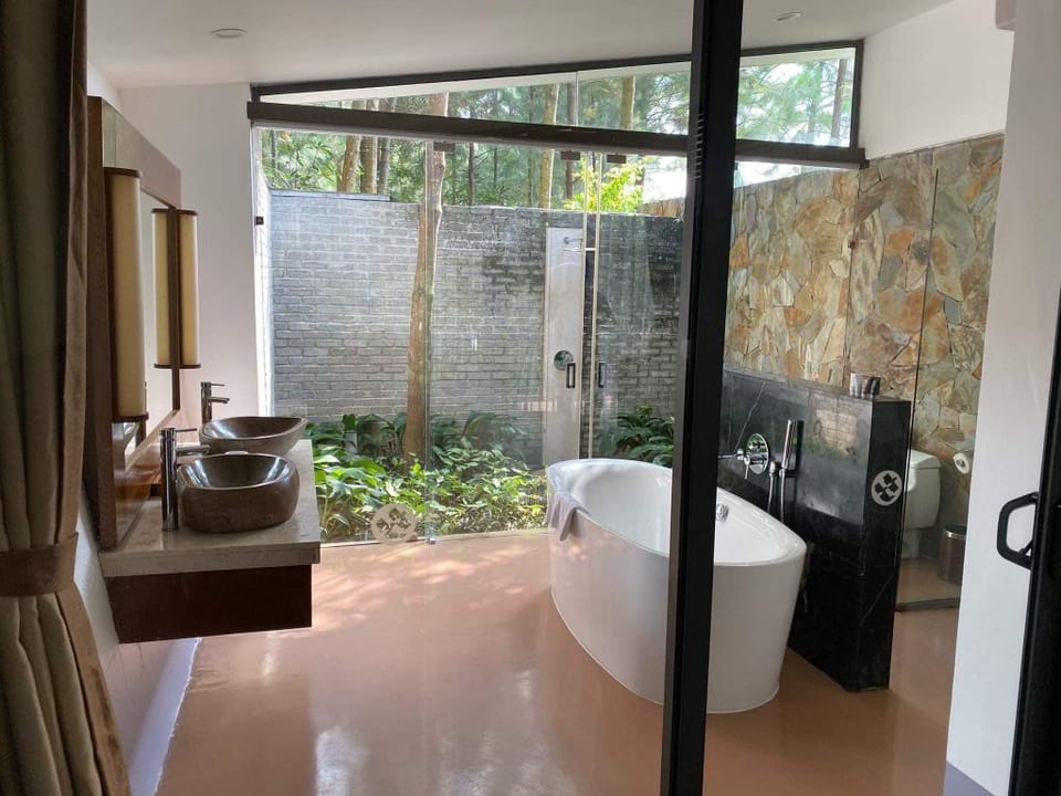 Flamingo Dai Lai Resort_Full service 1br Villa Villa in Laos