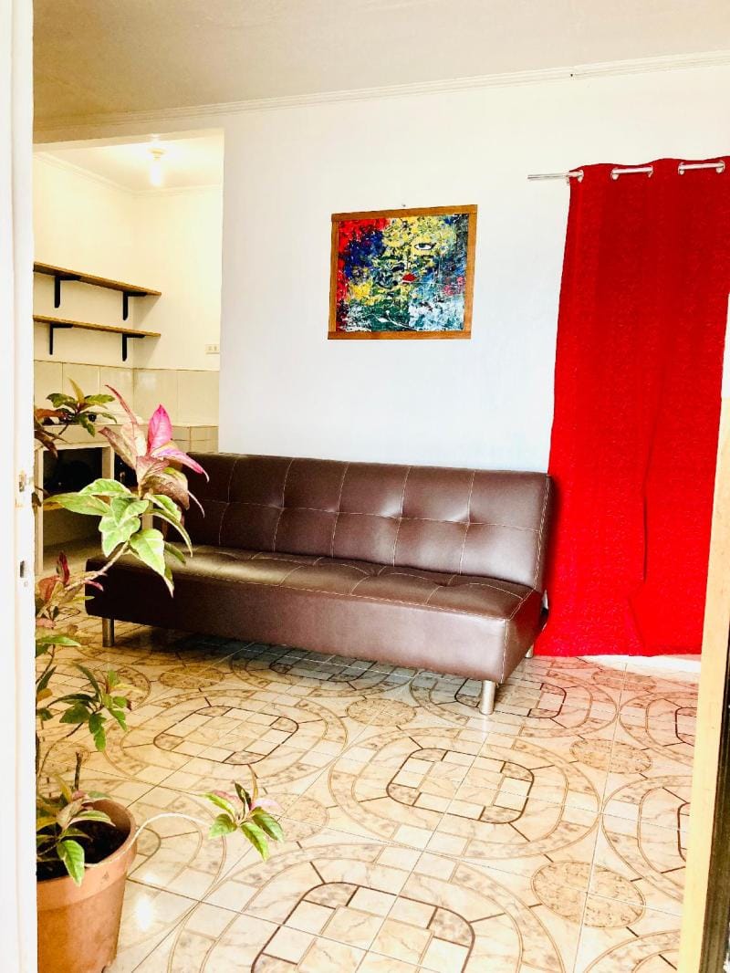 Watering Hole Apartments ( Unit B ) Apartment in Puerto Galera