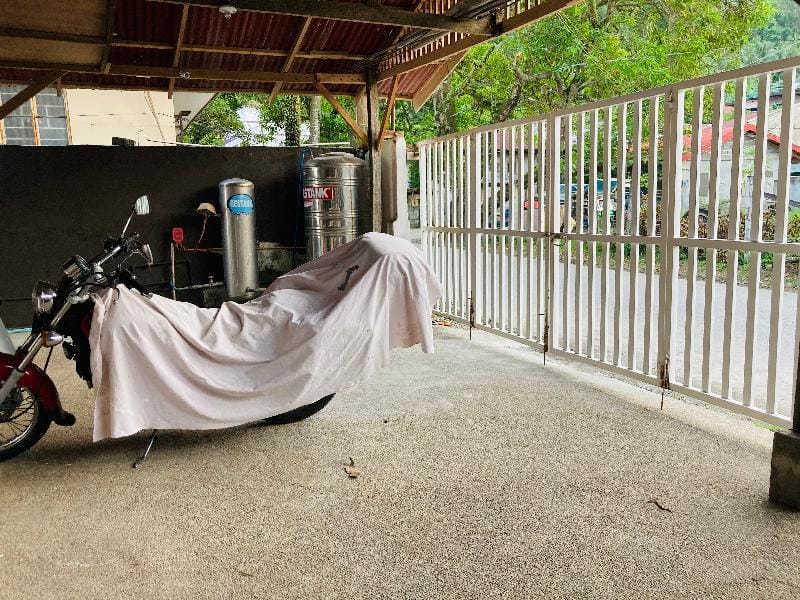 Watering Hole Apartments ( Unit B ) Apartment in Puerto Galera