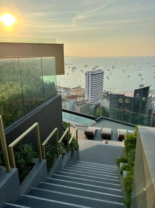 EDGE Condo Ideal Retreat Studio Apartment in Pattaya City