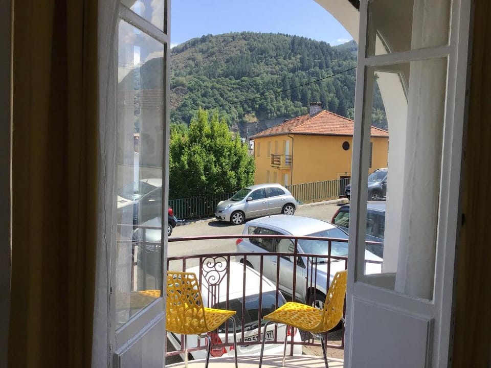 Appartement Lumea 80 m2 climatisé parking proche Sanctuaires Apartment in Lourdes