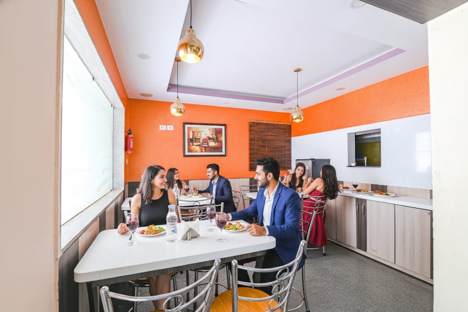 FabHotel VRJ Residency, 500M from Chennai Trade Center Hotel in Chennai