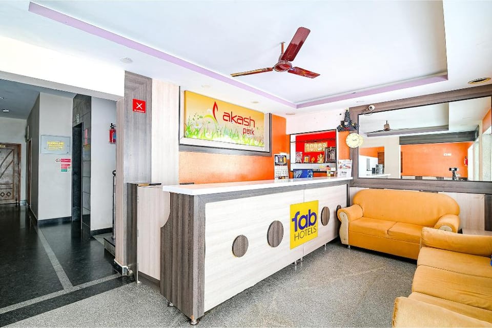 FabHotel VRJ Residency, 500M from Chennai Trade Center Hotel in Chennai