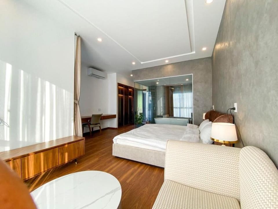 SC Luxury Interior Pool Villa 4BR Villa in Da Nang