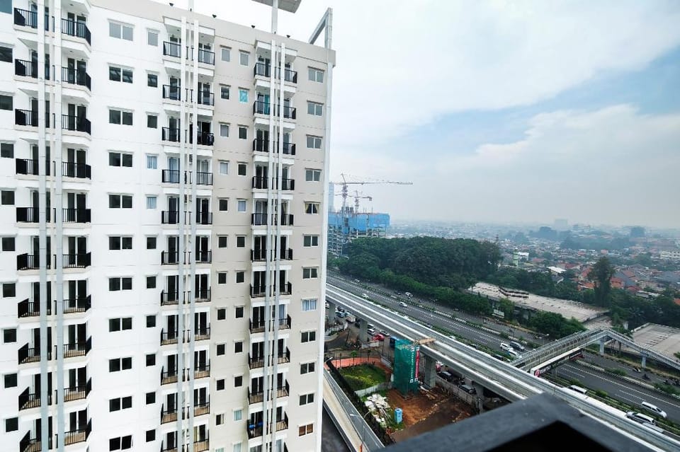 Warm Studio at Signature Park Grande By Travelio Apartment in South Jakarta City