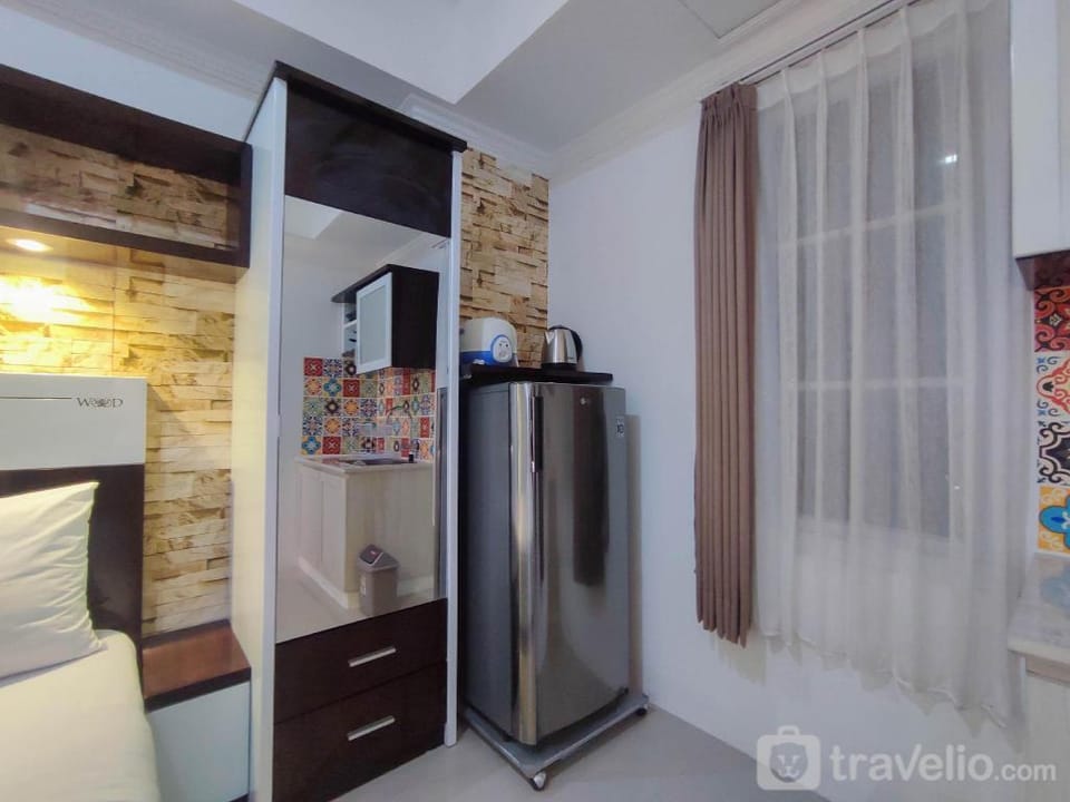 Simple & Homey Studio Room at Paltrow By Travelio Apartment in Indonesia