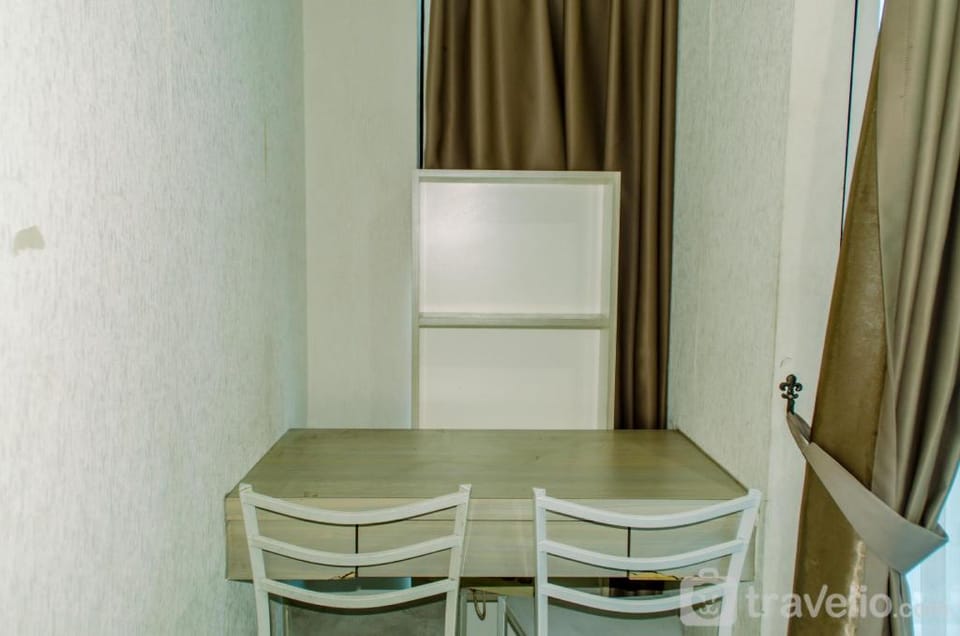 Homey and Warm Studio Room at Tifolia By Travelio Apartment in Jakarta