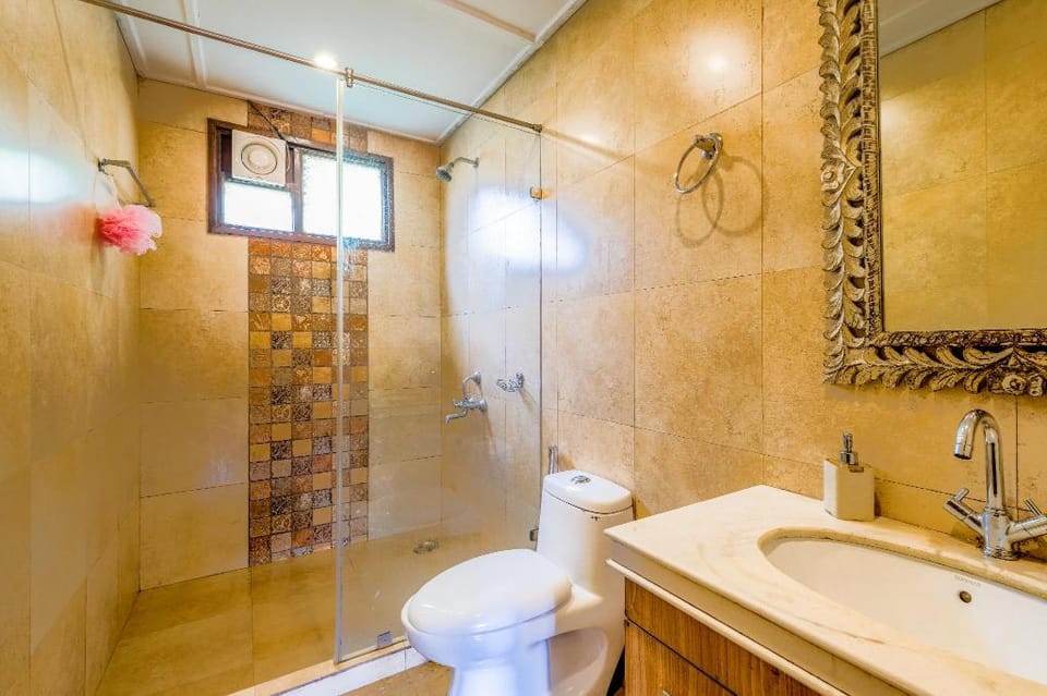 The Log House Vacation rental in Uttarakhand