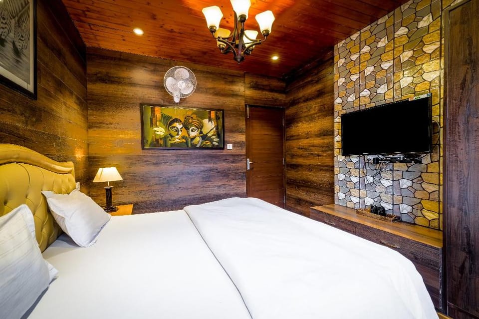 The Log House Vacation rental in Uttarakhand