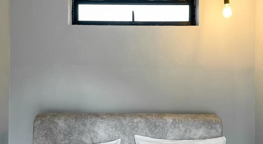 Ipoh C Private Club House by Verve (16 pax)EECH109 Vacation rental in Ipoh